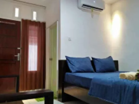 Griya Kos Gucci Syariah Hotels in Genteng