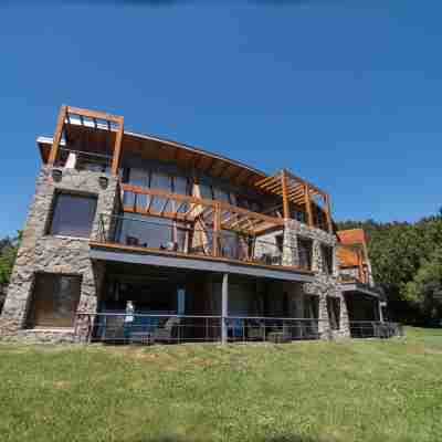 Rochester Bariloche Suites & Spa Hotel Exterior