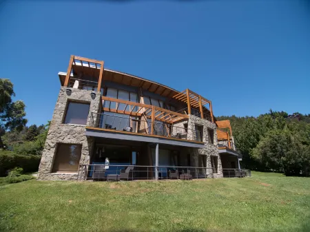 Rochester Bariloche Suites & Spa