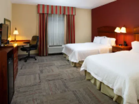 Hampton Inn by Hilton Kansas City Northeast Hotels in Chouteau Township