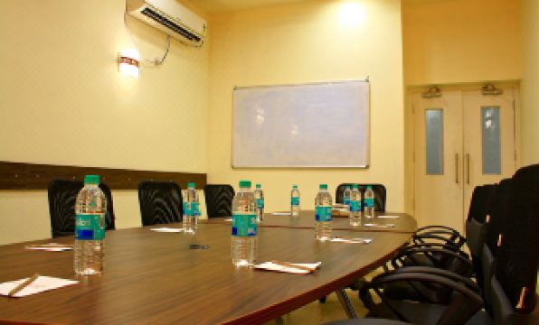 2. 진저 이스트 델..