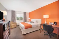 Howard Johnson by Wyndham Oacoma Hotel & Suites Hotels in Chamberlain