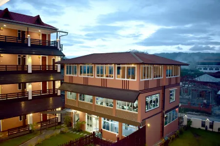 Immana Grand Inle Hotel