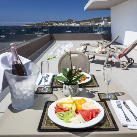 AxelBeach Ibiza Suites Apartments Spa and Beach Club - Adults Only