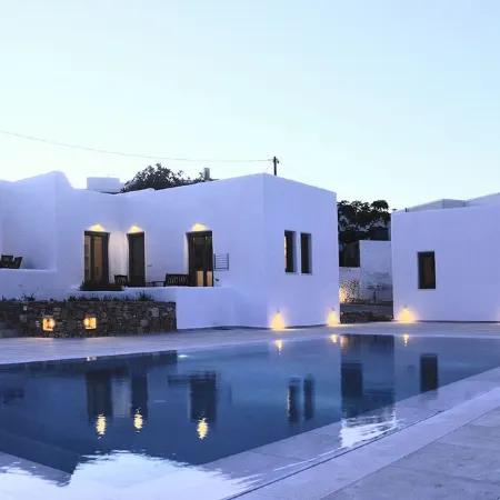 Ionathan Koufonisia Suites