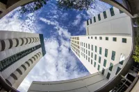 Mercure Uberlandia Plaza Shopping Hotels near Assembleia de Deus Missão aos Povos (ADMP) Tibery