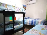 Room-Green Sea Inn, San Luis with View o Hotels in San Luis