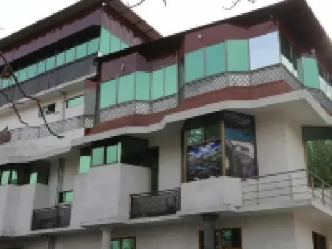 Blossom Guest House Gilgit Hotéis em Gilgit