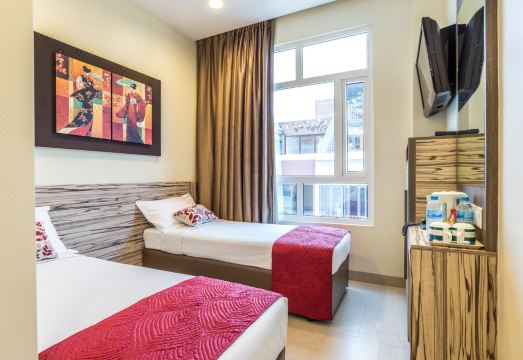 호텔 81 오사카의 깔끔한 객실 내부