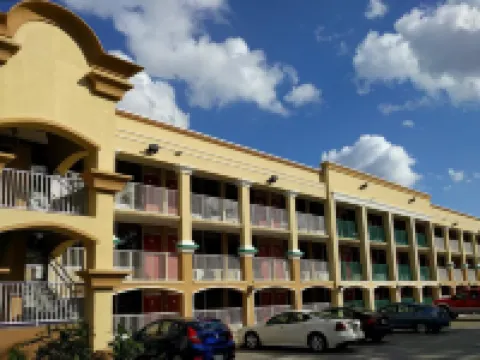 レッド カーペット  イン エアポート アンド  クルーズ ポート  ホテル フォート ローダーデール デイニアのホテル