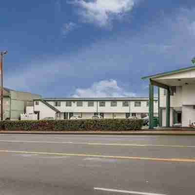 Econo Lodge Hotel Exterior
