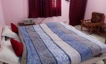 Hotel Shri Mahant Orchha 5 Mint Walking from Ram Raja Temple