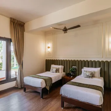 Green Meadows Resort Hotels near ECR Beach