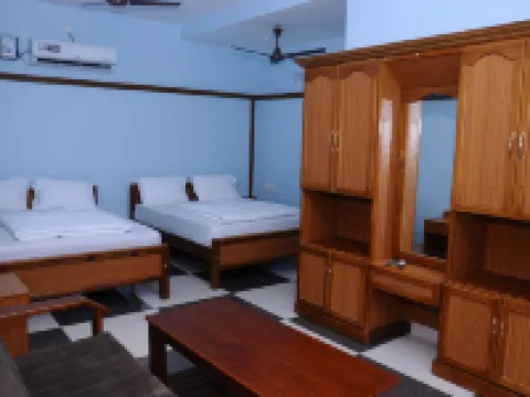 Sivans Inn Hotels in Tiruchendur