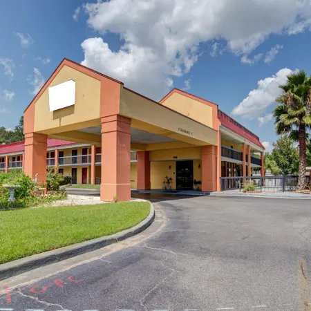 Suburban Studios Hinesville - Fort Stewart Area