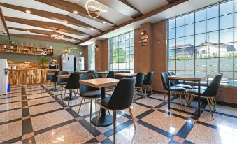 Yang Yang Port View Hotel