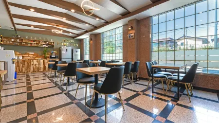 Yang Yang Port View Hotel