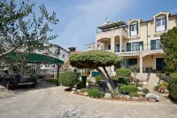 Apartments Ivan by the Sea - Pet Friendly