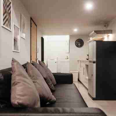S1 Large Duplex Silom 3 Beds, Full Kitchen Wifi Others
