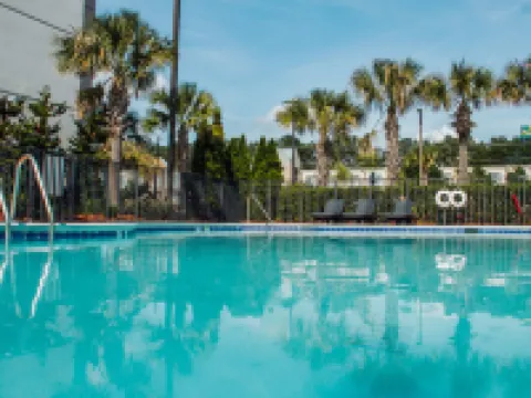 โรงแรม ฮอลิเดย์ อินน์ แอตแลนตา-นอร์ทเลค บาย IHG โรงแรมในแอตแลนตา