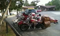 Bunkhouse Motel