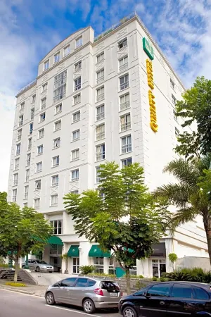 Quality Hotel Curitiba Отели рядом с достопримечательностью «Largo da Ordem»