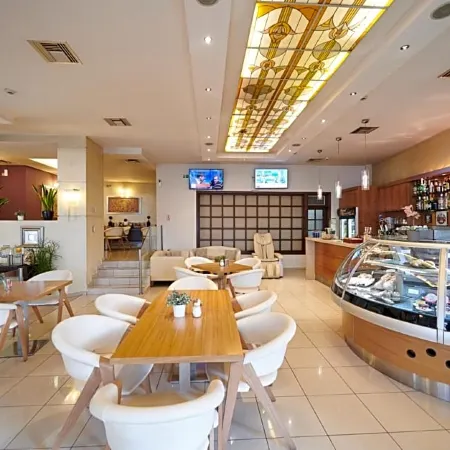 Crystal City Hotel