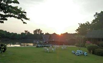 Bamboo House Resort