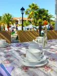 Elizabeth Apartments Hotel di Thinali