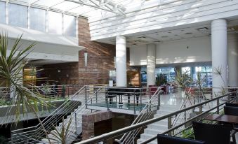VIP Executive Entrecampos - Hotel & Conference
