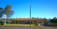 Aaron Inn Motel - parking