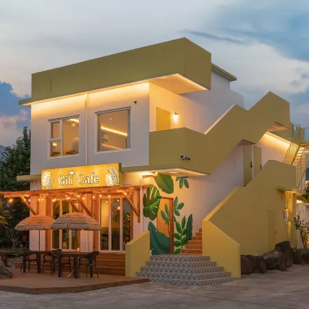 Gili Resort Отели рядом с достопримечательностью «Ботанический сад Панлимвон»