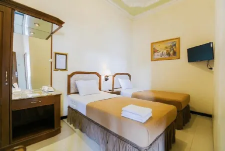 New Cahaya Hotel Syariah Отели в г. Sedati