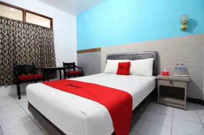 RedDoorz Plus Syariah Near Lempuyangan Station 3