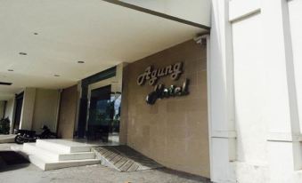 5. Hotel Ag..