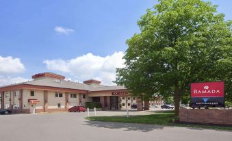 Ramada by Wyndham Saginaw Hotel & Suites