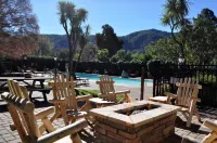 Carmel Valley Lodge - parking