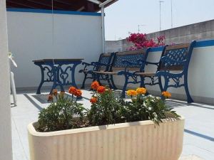 Central Holiday Home with Terrace and Garden; Parking Available