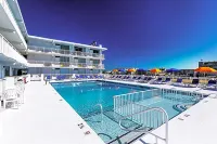 Crusader Oceanfront Resort - Beach