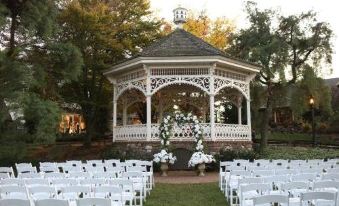 Golden Plough Inn at Peddlers Village