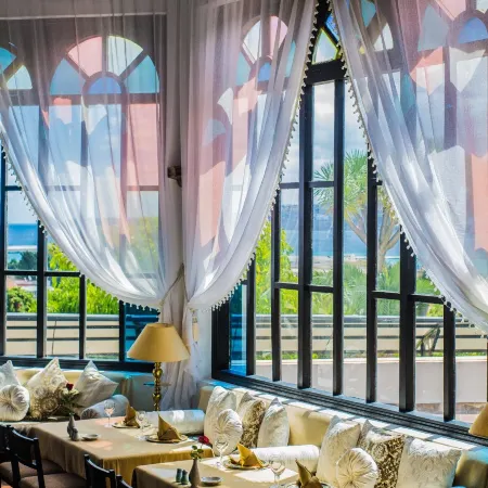 El Minzah Hotel