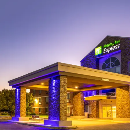 Holiday Inn Express & Suites SALISBURY - DELMAR by IHG