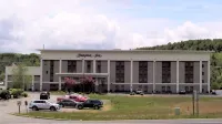Hampton Inn Hillsville Hotel di Galax