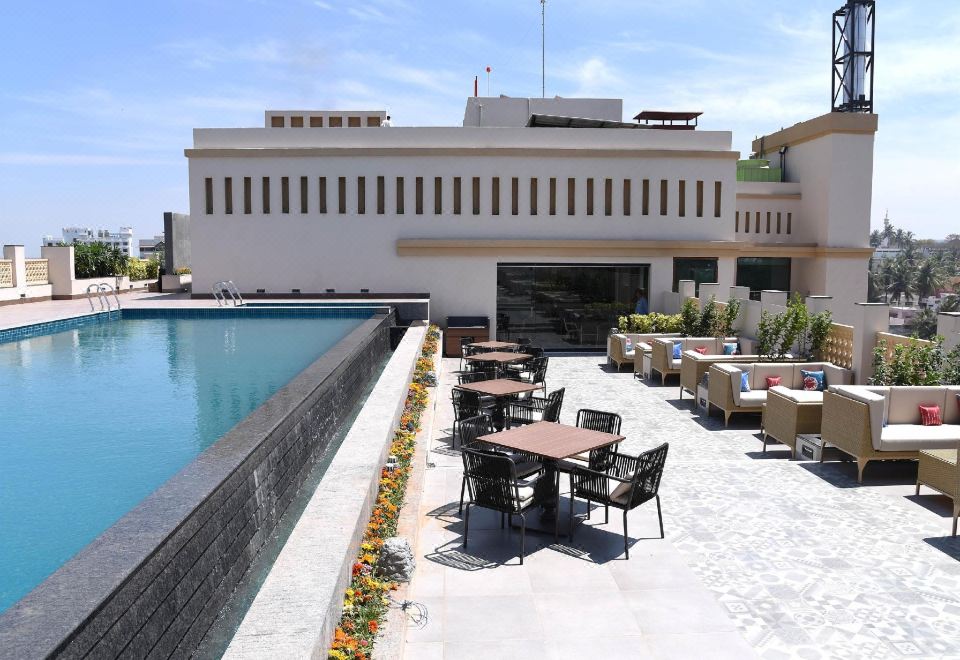 1. 그랜드 머큐어 ..