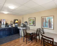 Rodeway Inn Lincoln West - University Area - sarapan