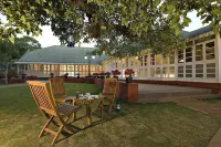 Citrus Chambers Mahabaleshwar Hotels near Poonam Chowk