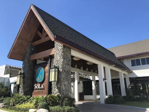 Sola Hotel - Airport Shuttle