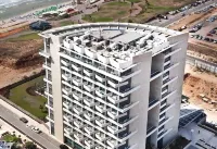Play Hatzuk Beach Hotels near Tel Aviv University