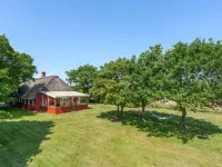 "Edelgard" - 4.5km from the Sea