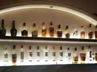 HMR皇家飯店 ISKCON NVCC寺廟附近的飯店